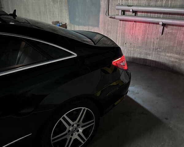 Мерседес Е-Класс 2010 в Кривом Роге на Automoto.ua Черный Мерседес Е-Класс, объемом двигателя 2.99 л и пробегом 180 тыс. км за 15000 $, фото 4 на Automoto.ua