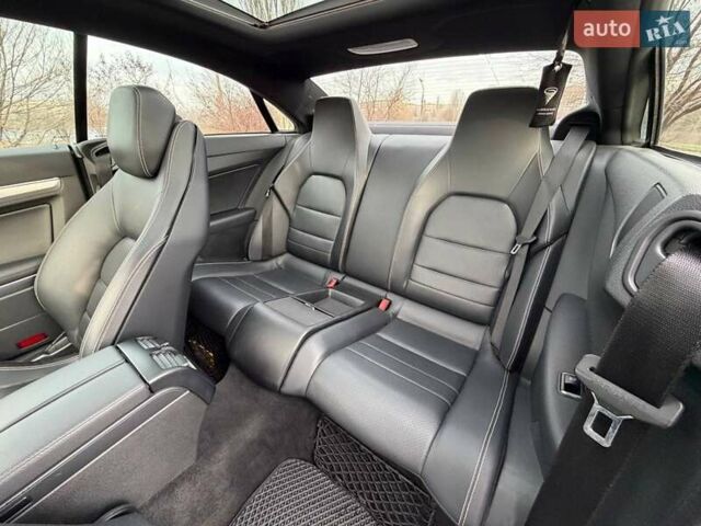 Черный Мерседес Е-Класс, объемом двигателя 3 л и пробегом 190 тыс. км за 13000 $, фото 56 на Automoto.ua