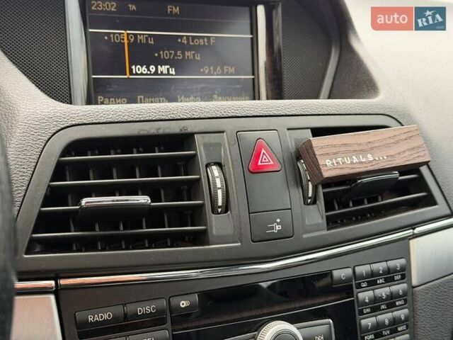 Черный Мерседес Е-Класс, объемом двигателя 3 л и пробегом 190 тыс. км за 13000 $, фото 43 на Automoto.ua