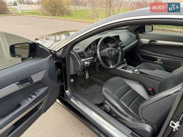 Черный Мерседес Е-Класс, объемом двигателя 3 л и пробегом 190 тыс. км за 13000 $, фото 37 на Automoto.ua