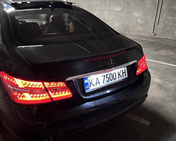 Мерседес Е-Класс 2010 в Кривом Роге на Automoto.ua Черный Мерседес Е-Класс, объемом двигателя 2.99 л и пробегом 180 тыс. км за 15000 $, фото 16 на Automoto.ua