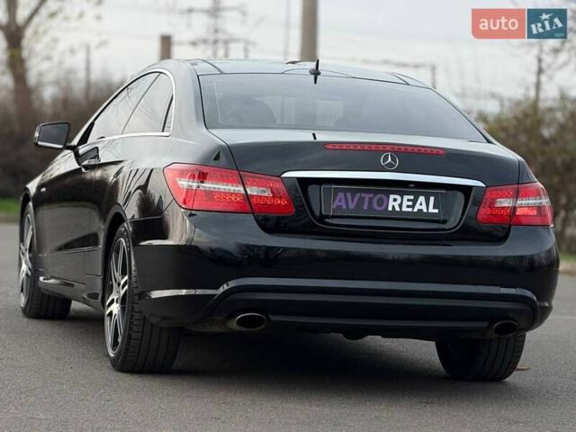 Черный Мерседес Е-Класс, объемом двигателя 3 л и пробегом 190 тыс. км за 13000 $, фото 20 на Automoto.ua