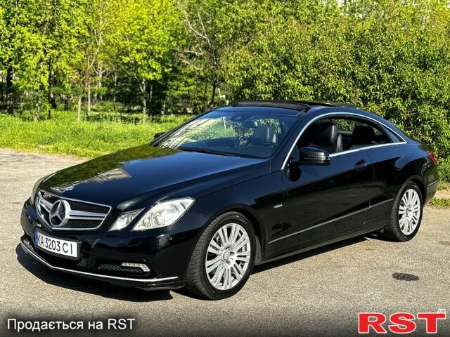 Мерседес Е-Класс 2010 в Запорожье на Automoto.ua Черный Мерседес Е-Класс, объемом двигателя 1.8 л и пробегом 309 тыс. км за 12900 $, фото 2 на Automoto.ua