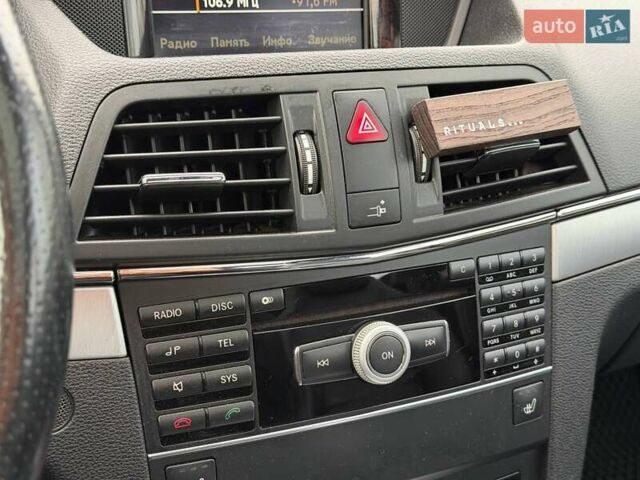 Черный Мерседес Е-Класс, объемом двигателя 3 л и пробегом 190 тыс. км за 13000 $, фото 42 на Automoto.ua