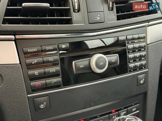 Черный Мерседес Е-Класс, объемом двигателя 3 л и пробегом 190 тыс. км за 13000 $, фото 44 на Automoto.ua