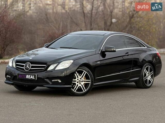 Черный Мерседес Е-Класс, объемом двигателя 3 л и пробегом 190 тыс. км за 13000 $, фото 1 на Automoto.ua