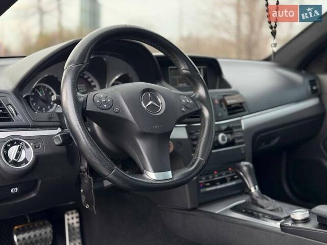 Черный Мерседес Е-Класс, объемом двигателя 3 л и пробегом 190 тыс. км за 13000 $, фото 35 на Automoto.ua