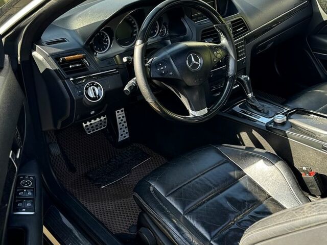 Мерседес Е-Класс 2010 в Запорожье на Automoto.ua Черный Мерседес Е-Класс, объемом двигателя 1.8 л и пробегом 309 тыс. км за 12900 $, фото 8 на Automoto.ua