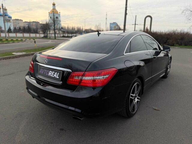 Черный Мерседес Е-Класс, объемом двигателя 3 л и пробегом 190 тыс. км за 13000 $, фото 9 на Automoto.ua