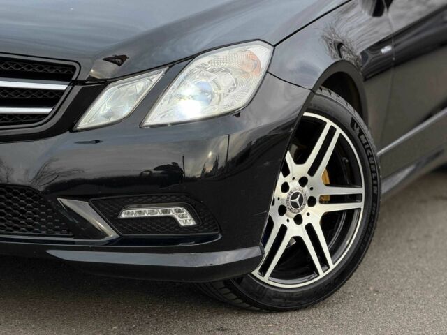 Черный Мерседес Е-Класс, объемом двигателя 3 л и пробегом 190 тыс. км за 13000 $, фото 2 на Automoto.ua