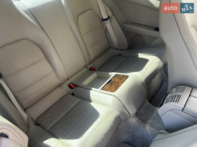 Черный Мерседес Е-Класс, объемом двигателя 4.66 л и пробегом 194 тыс. км за 12500 $, фото 15 на Automoto.ua