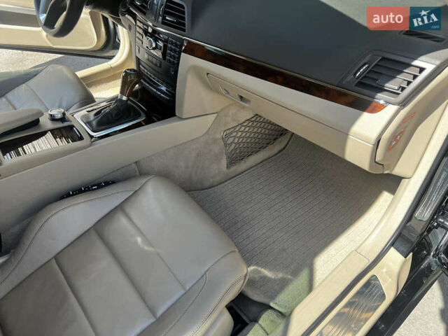 Черный Мерседес Е-Класс, объемом двигателя 4.66 л и пробегом 194 тыс. км за 12500 $, фото 17 на Automoto.ua