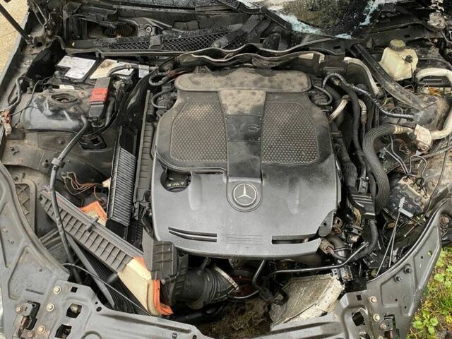 Черный Мерседес Е-Класс, объемом двигателя 0 л и пробегом 100 тыс. км за 2500 $, фото 3 на Automoto.ua