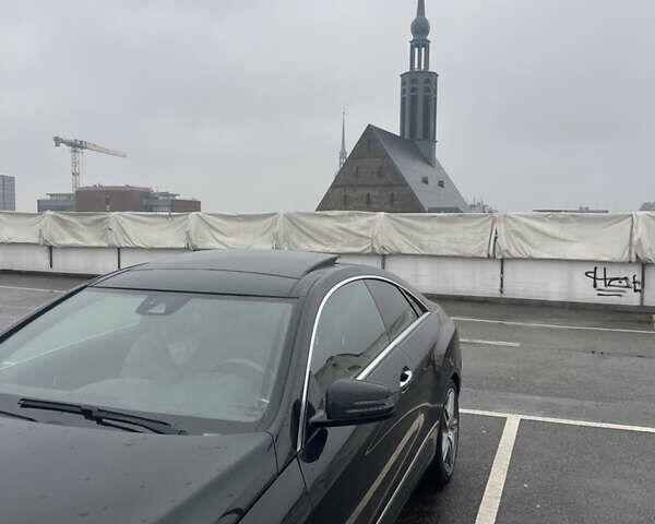 Чорний Мерседес Е-Клас, об'ємом двигуна 3 л та пробігом 150 тис. км за 22000 $, фото 55 на Automoto.ua