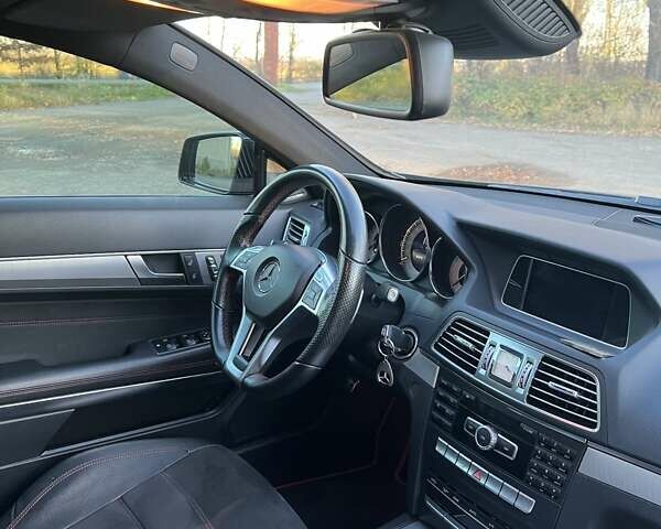 Черный Мерседес Е-Класс, объемом двигателя 2.2 л и пробегом 146 тыс. км за 25800 $, фото 7 на Automoto.ua