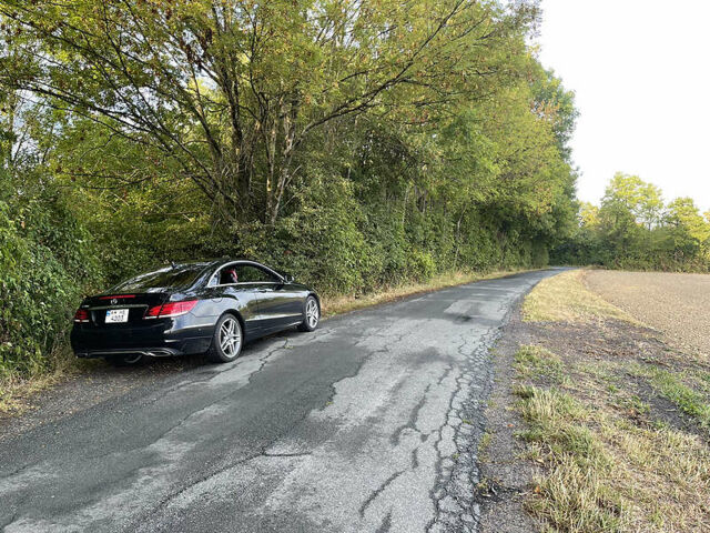 Чорний Мерседес Е-Клас, об'ємом двигуна 3 л та пробігом 150 тис. км за 22000 $, фото 41 на Automoto.ua