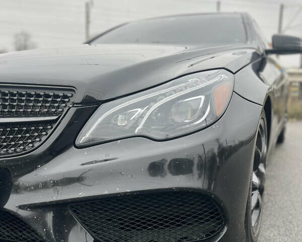 Чорний Мерседес Е-Клас, об'ємом двигуна 3 л та пробігом 170 тис. км за 18200 $, фото 1 на Automoto.ua