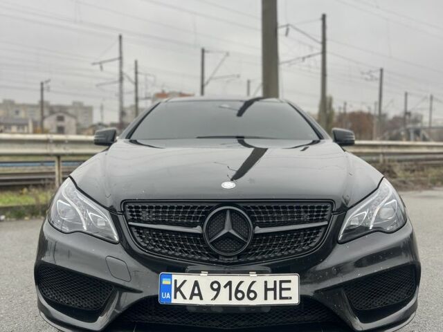 Чорний Мерседес Е-Клас, об'ємом двигуна 3 л та пробігом 170 тис. км за 476 $, фото 1 на Automoto.ua