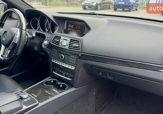 Чорний Мерседес Е-Клас, об'ємом двигуна 3 л та пробігом 128 тис. км за 19900 $, фото 35 на Automoto.ua