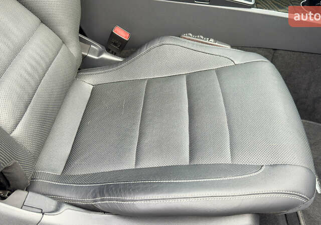 Чорний Мерседес Е-Клас, об'ємом двигуна 3 л та пробігом 128 тис. км за 19900 $, фото 31 на Automoto.ua