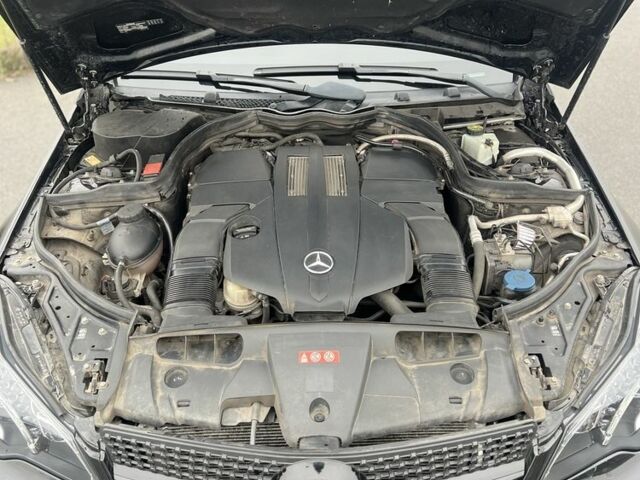 Чорний Мерседес Е-Клас, об'ємом двигуна 3 л та пробігом 170 тис. км за 476 $, фото 4 на Automoto.ua