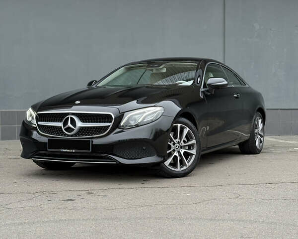 Черный Мерседес Е-Класс, объемом двигателя 1.99 л и пробегом 109 тыс. км за 39000 $, фото 3 на Automoto.ua