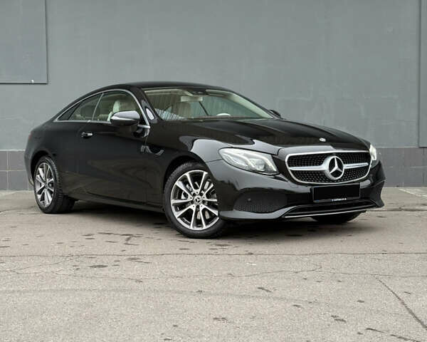 Черный Мерседес Е-Класс, объемом двигателя 1.99 л и пробегом 109 тыс. км за 39000 $, фото 5 на Automoto.ua