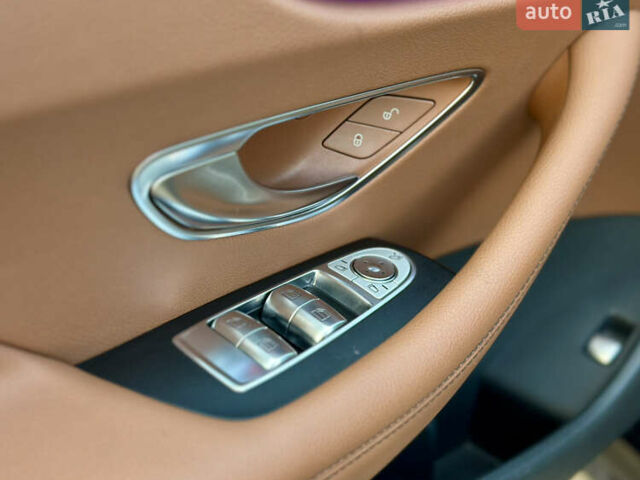 Чорний Мерседес Е-Клас, об'ємом двигуна 3 л та пробігом 28 тис. км за 37000 $, фото 32 на Automoto.ua