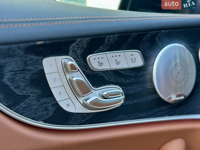 Чорний Мерседес Е-Клас, об'ємом двигуна 3 л та пробігом 28 тис. км за 37000 $, фото 36 на Automoto.ua