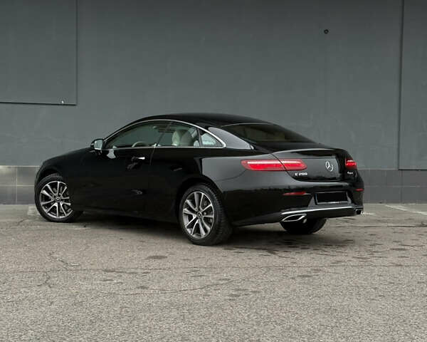 Черный Мерседес Е-Класс, объемом двигателя 1.99 л и пробегом 109 тыс. км за 39000 $, фото 13 на Automoto.ua