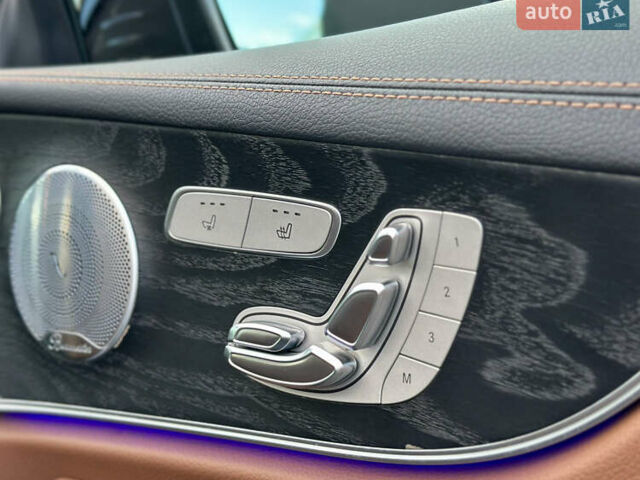 Чорний Мерседес Е-Клас, об'ємом двигуна 3 л та пробігом 28 тис. км за 37000 $, фото 40 на Automoto.ua