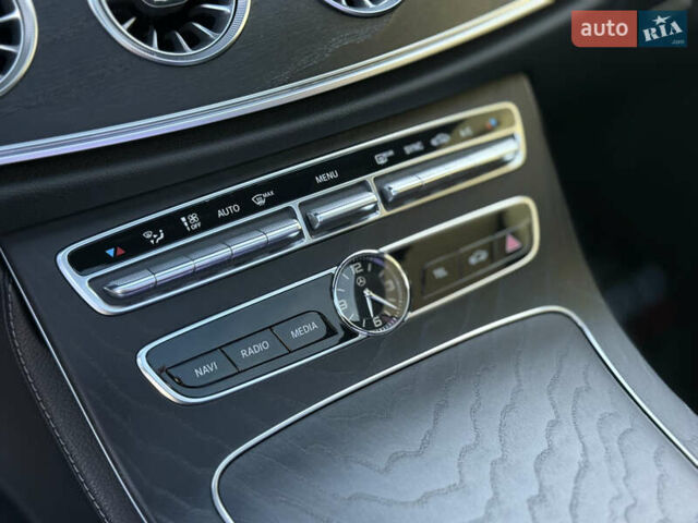 Чорний Мерседес Е-Клас, об'ємом двигуна 3 л та пробігом 63 тис. км за 35000 $, фото 22 на Automoto.ua