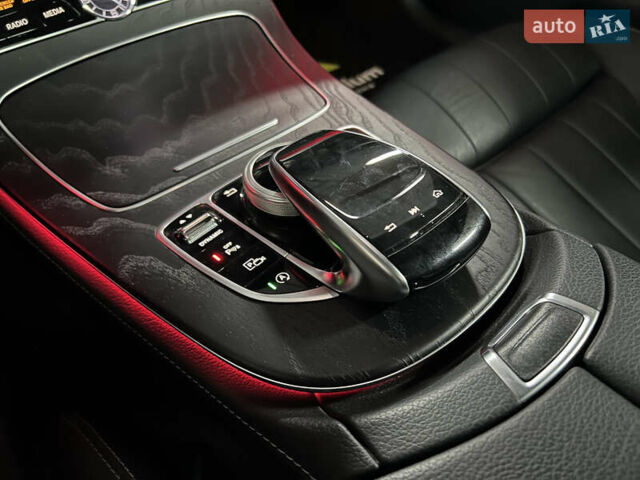 Черный Мерседес Е-Класс, объемом двигателя 3 л и пробегом 25 тыс. км за 46500 $, фото 37 на Automoto.ua