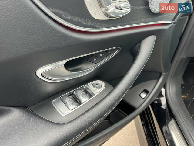 Черный Мерседес Е-Класс, объемом двигателя 3 л и пробегом 25 тыс. км за 46500 $, фото 20 на Automoto.ua