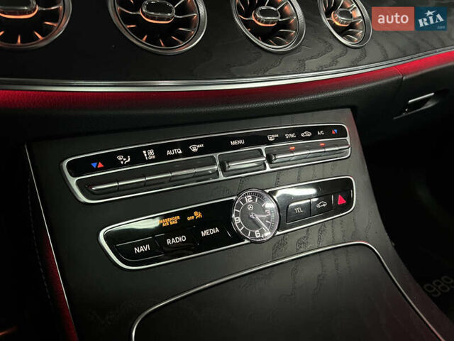 Черный Мерседес Е-Класс, объемом двигателя 3 л и пробегом 25 тыс. км за 46500 $, фото 36 на Automoto.ua