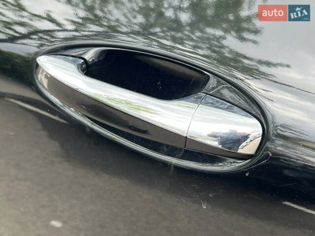 Черный Мерседес Е-Класс, объемом двигателя 3 л и пробегом 25 тыс. км за 46500 $, фото 17 на Automoto.ua