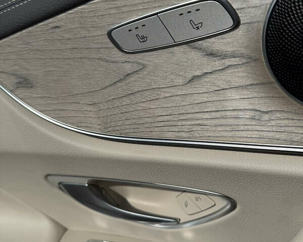 Чорний Мерседес Е-Клас, об'ємом двигуна 1.95 л та пробігом 52 тис. км за 55000 $, фото 19 на Automoto.ua