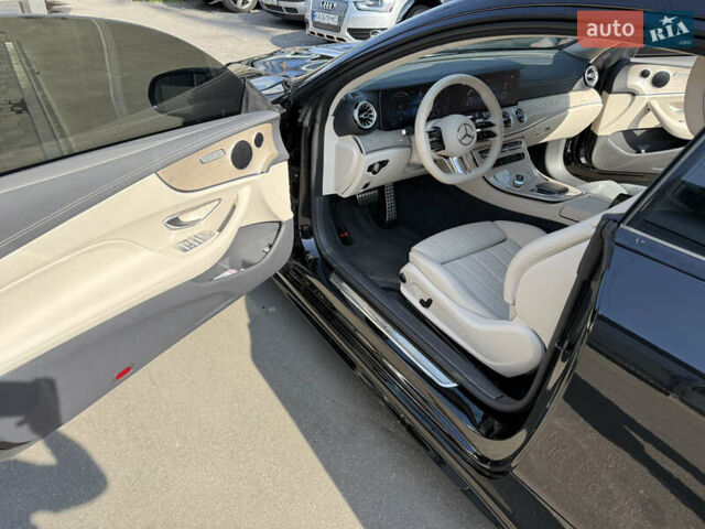 Чорний Мерседес Е-Клас, об'ємом двигуна 1.95 л та пробігом 52 тис. км за 55000 $, фото 13 на Automoto.ua