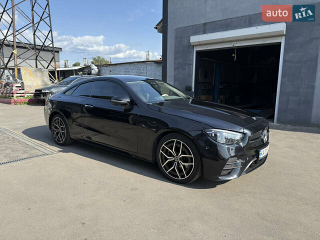 Чорний Мерседес Е-Клас, об'ємом двигуна 1.95 л та пробігом 52 тис. км за 55000 $, фото 2 на Automoto.ua