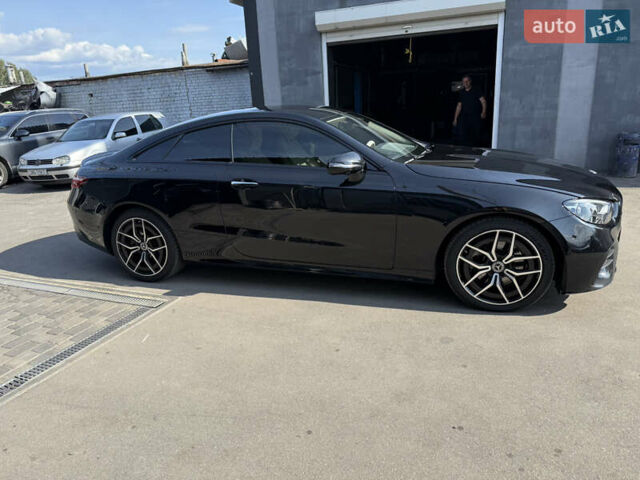 Чорний Мерседес Е-Клас, об'ємом двигуна 1.95 л та пробігом 52 тис. км за 55000 $, фото 3 на Automoto.ua