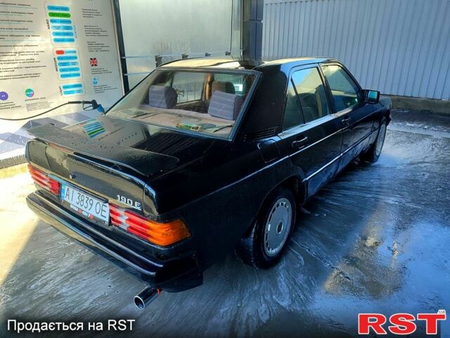 Чорний Мерседес Е-Клас, об'ємом двигуна 2 л та пробігом 250 тис. км за 1700 $, фото 3 на Automoto.ua