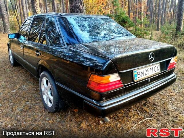 Черный Мерседес Е-Класс, объемом двигателя 2.3 л и пробегом 0 тыс. км за 1700 $, фото 5 на Automoto.ua