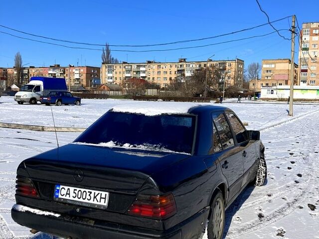 Чорний Мерседес Е-Клас, об'ємом двигуна 2.3 л та пробігом 230 тис. км за 2200 $, фото 5 на Automoto.ua