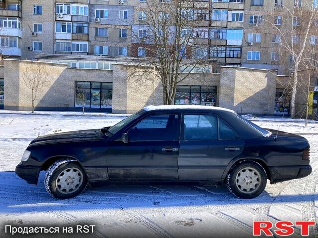 Чорний Мерседес Е-Клас, об'ємом двигуна 2.3 л та пробігом 230 тис. км за 2200 $, фото 3 на Automoto.ua