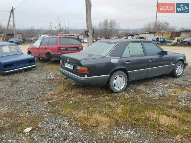 Черный Мерседес Е-Класс, объемом двигателя 2.3 л и пробегом 123 тыс. км за 1000 $, фото 2 на Automoto.ua