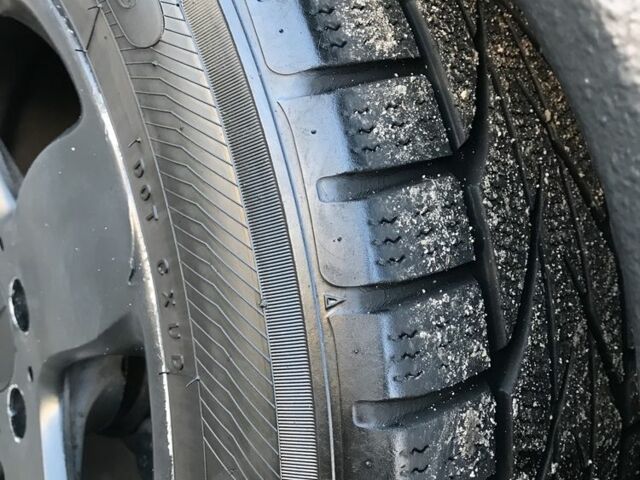 Черный Мерседес Е-Класс, объемом двигателя 3 л и пробегом 408 тыс. км за 2450 $, фото 9 на Automoto.ua