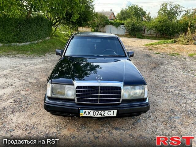 Чорний Мерседес Е-Клас, об'ємом двигуна 2.3 л та пробігом 200 тис. км за 1450 $, фото 3 на Automoto.ua