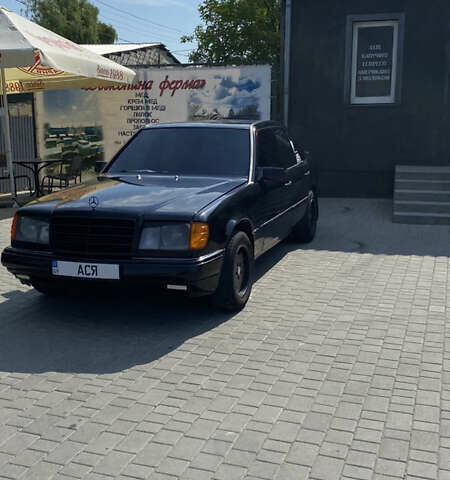 Чорний Мерседес Е-Клас, об'ємом двигуна 2.5 л та пробігом 420 тис. км за 3500 $, фото 2 на Automoto.ua