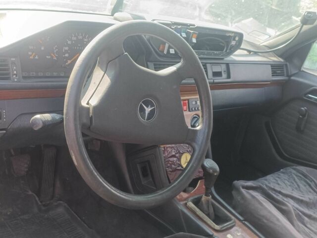 Чорний Мерседес Е-Клас, об'ємом двигуна 2.3 л та пробігом 170 тис. км за 1000 $, фото 21 на Automoto.ua