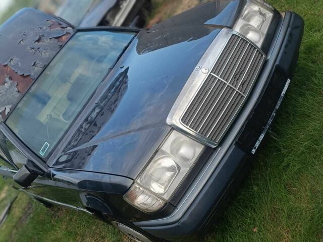 Чорний Мерседес Е-Клас, об'ємом двигуна 2.3 л та пробігом 170 тис. км за 1000 $, фото 9 на Automoto.ua